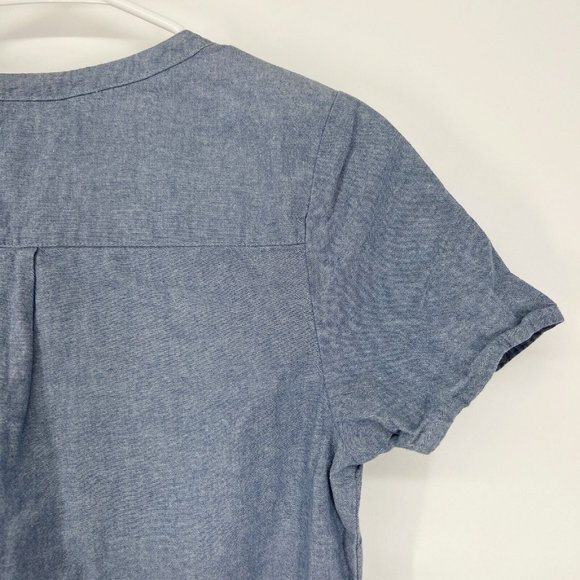 Vineyard Vines Top Blue Chambray Embroidered V Neck Short Sleeve - Picture 7 of 7